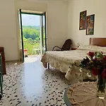 Casa Di Paola A Tufo Апартаменты *